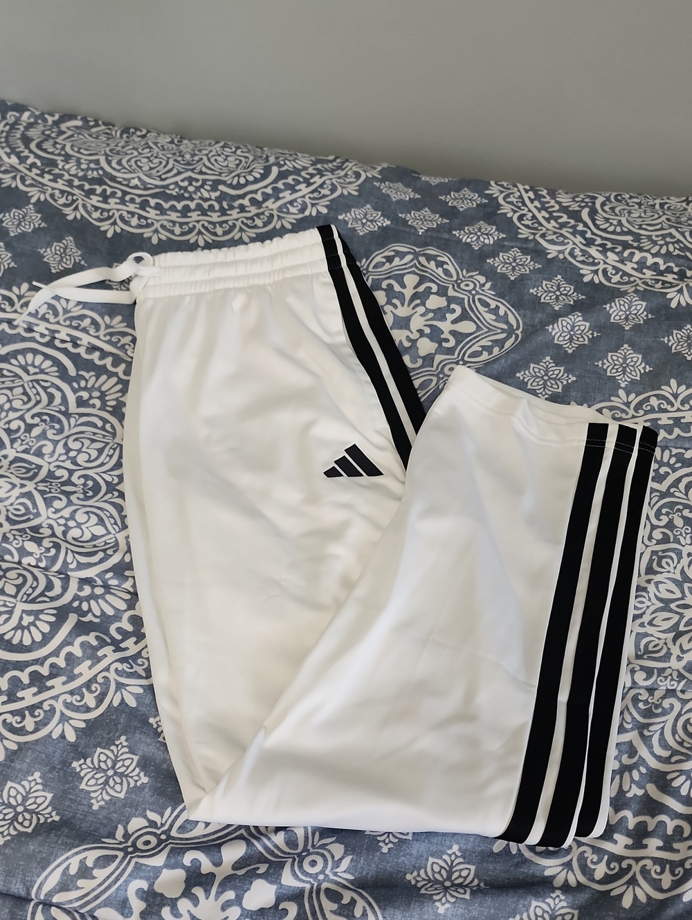 Adidas Size LargevWhite Track Pants with Black Stripes - Athletic Bottoms - Picture 7 of 7